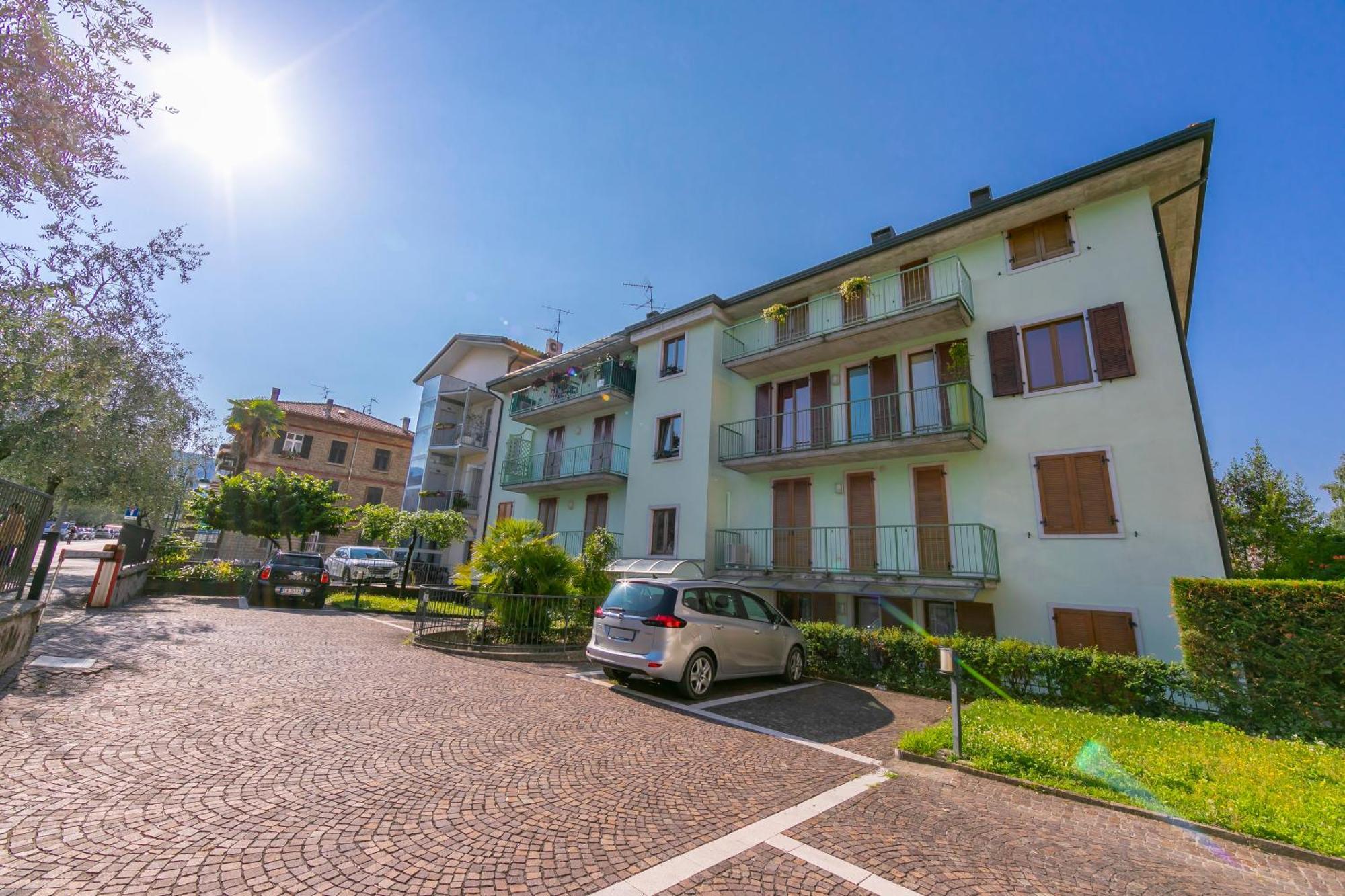 Claz House - Happy Rentals Рива-дель-Гарда Экстерьер фото